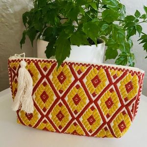 Cosmetic bag